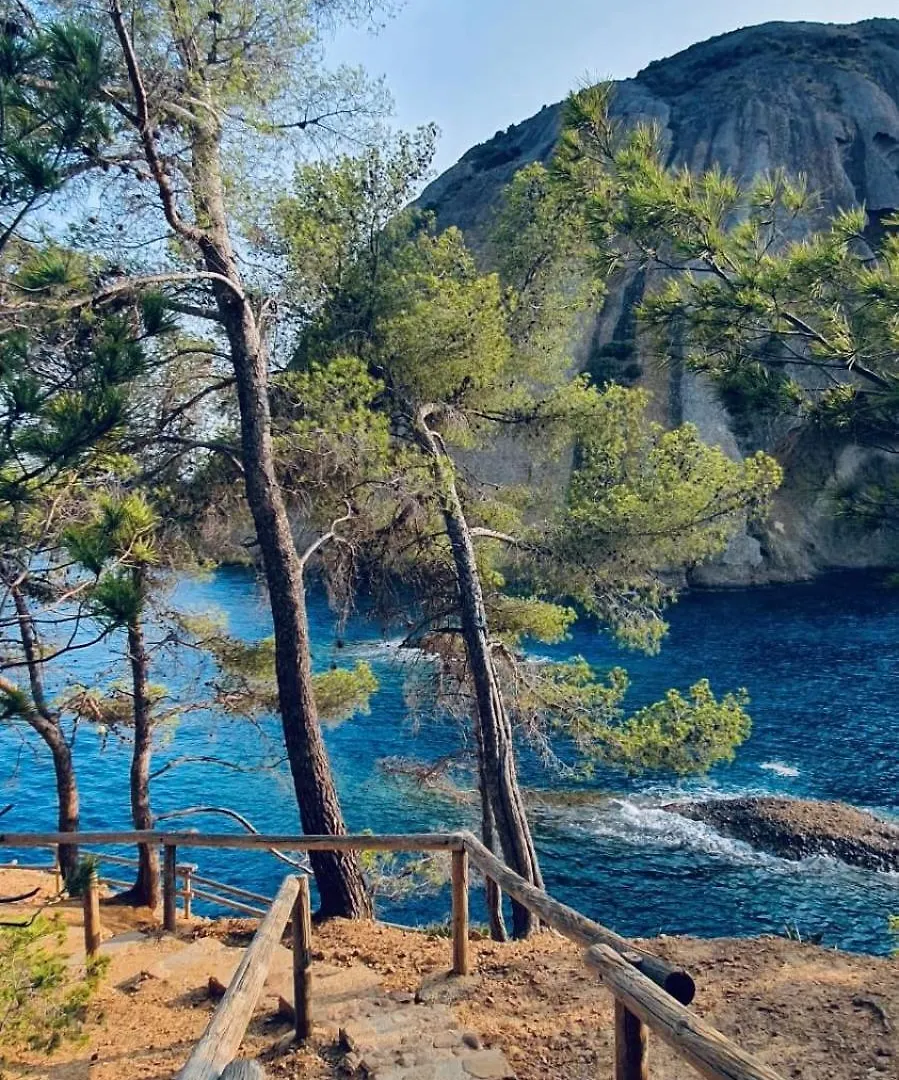 La Ciotat Authentique - T3 A 2 Pas Du Port Et Des Plages - Parking Souterrain Offert La Ciotat