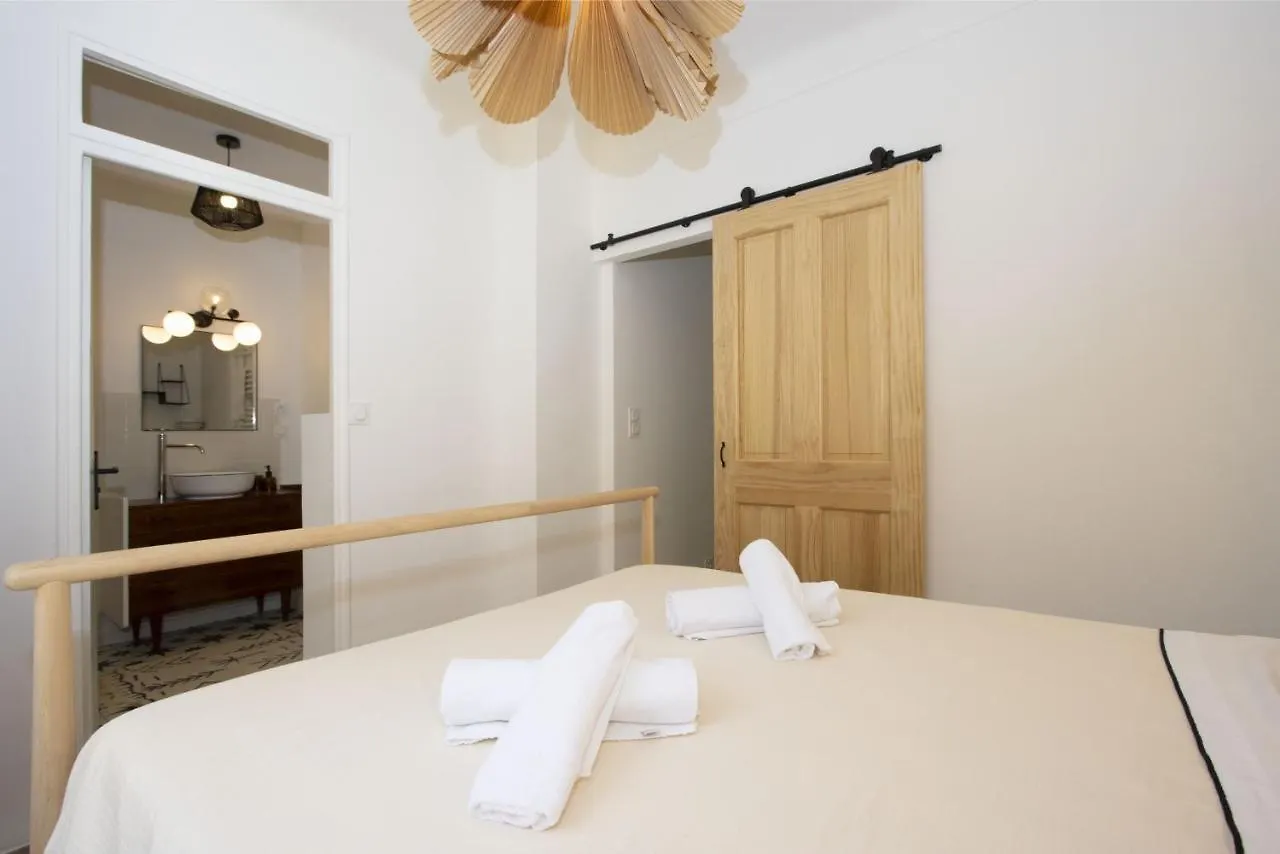 Apartment La Ciotat Authentique - T3 A 2 Pas Du Port Et Des Plages - Parking Souterrain Offert