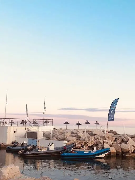 La Ciotat Authentique - T3 A 2 Pas Du Port Et Des Plages - Parking Souterrain Offert